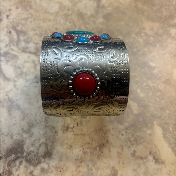 2 chunky southwest faux turquoise pose coral silver cuffs - Picture 9 of 9